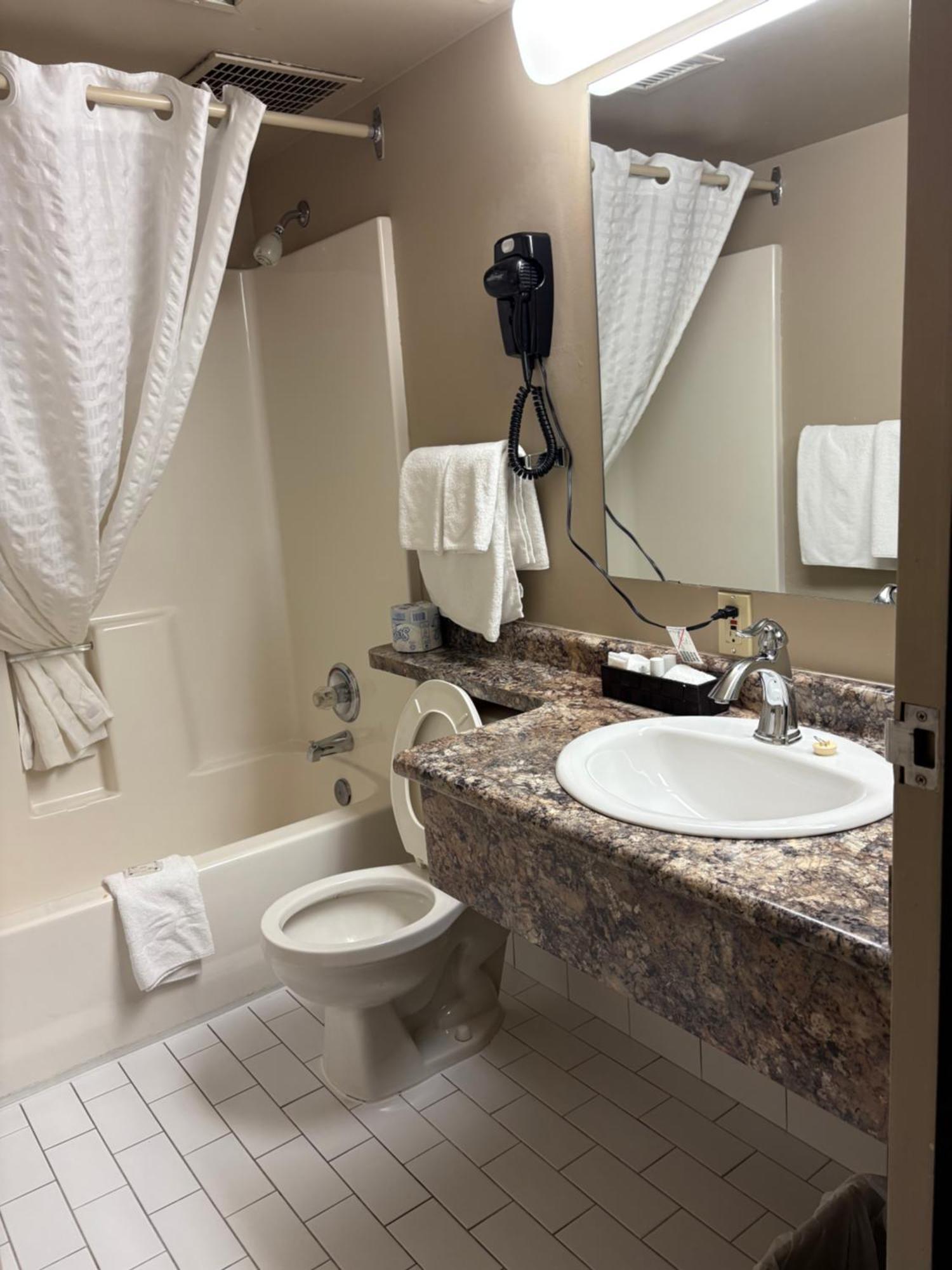 Westlock Inn & Conference Centre 외부 사진